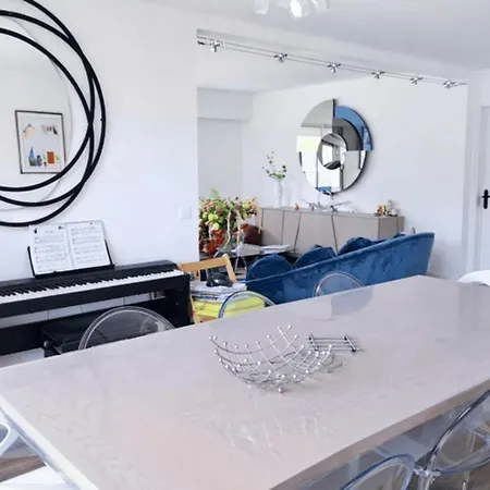 Lumineux 180 M2 - 4 -hypercentre - Proximité Tramway